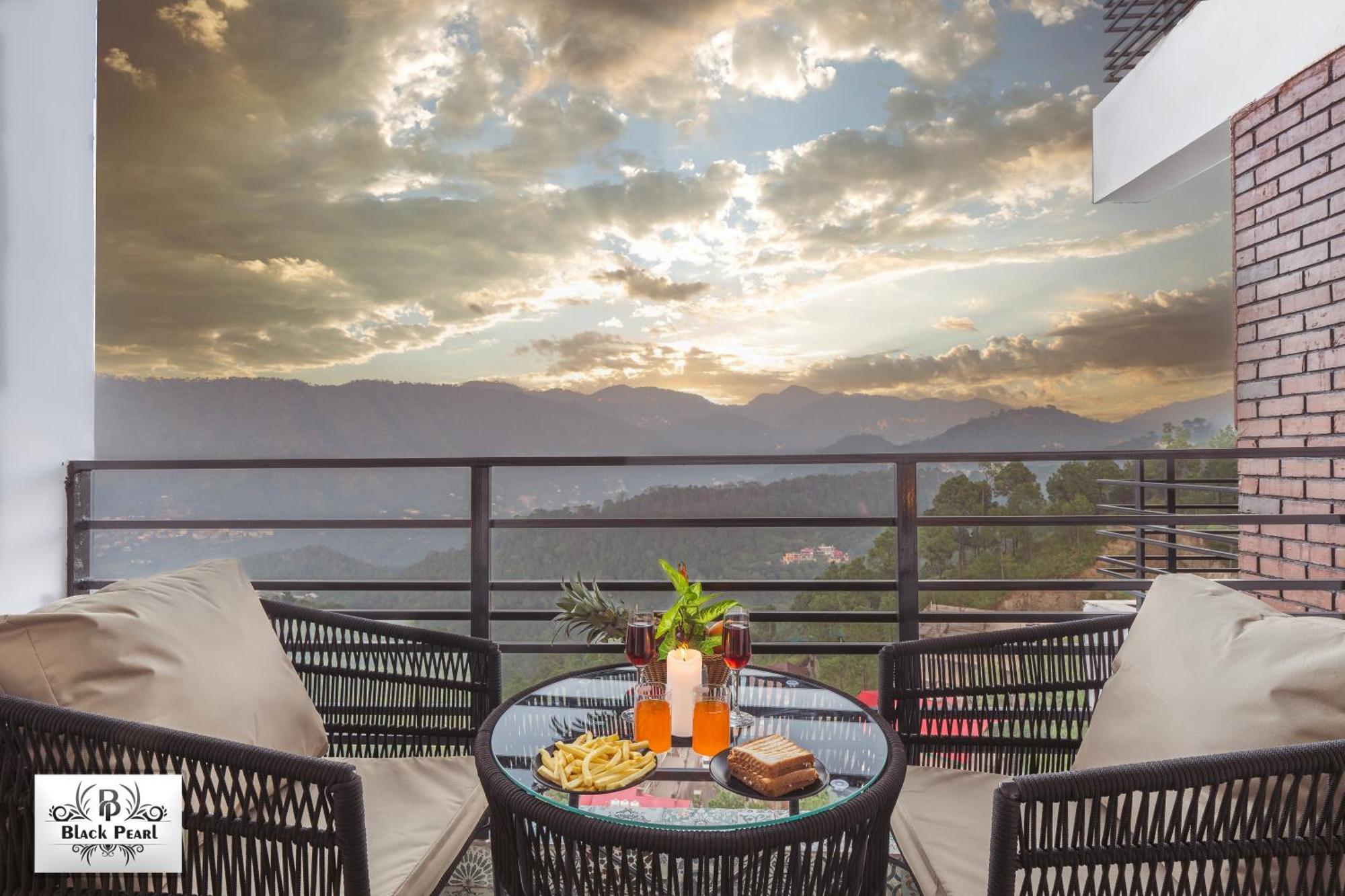 The Blackpearl Hillcrest Kasauli Zewnętrze zdjęcie