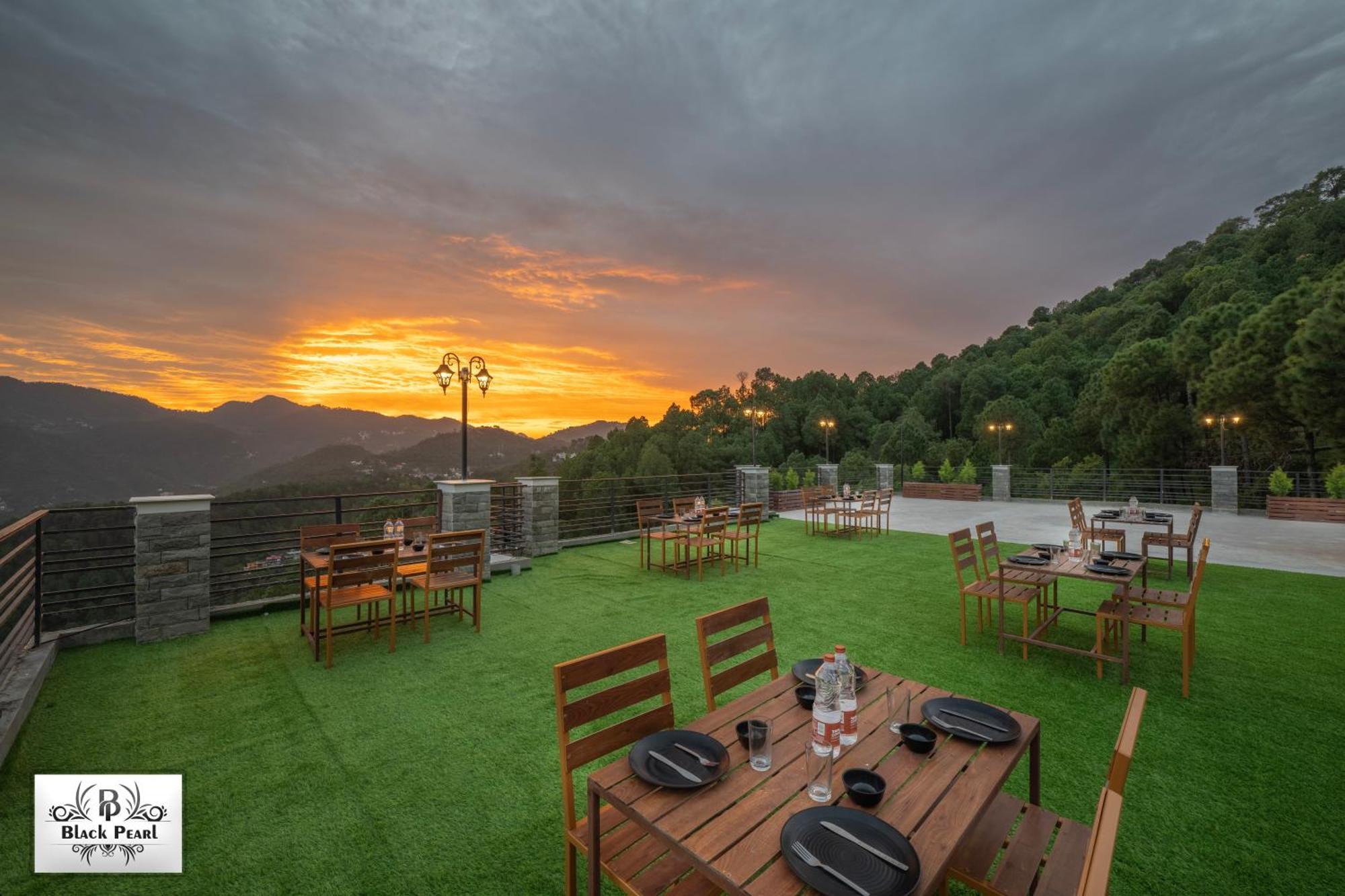 The Blackpearl Hillcrest Kasauli Zewnętrze zdjęcie